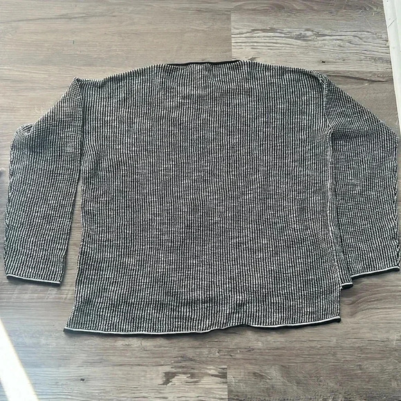 Women’s Eileen Fisher Boxy Textured Linen & Cotton Blend Sweater Size S/P - Picture 6 of 6
